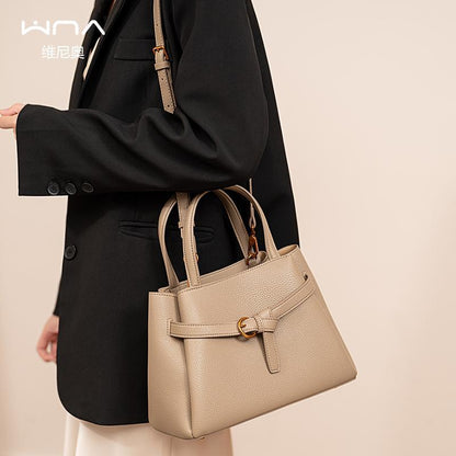 2025 New Large-Capacity Minimalist Commuter Handbag